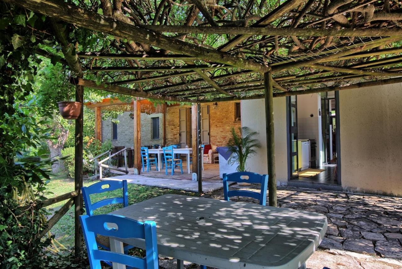 Grande Villa Storica Per Vacanze Con Giardino Privato E Piscina Ostra Εξωτερικό φωτογραφία