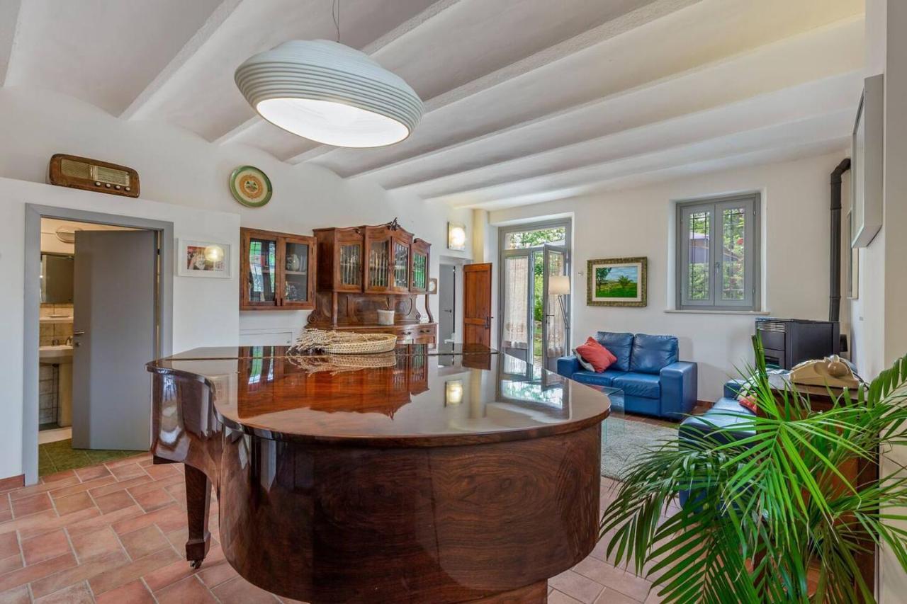 Grande Villa Storica Per Vacanze Con Giardino Privato E Piscina Ostra Εξωτερικό φωτογραφία