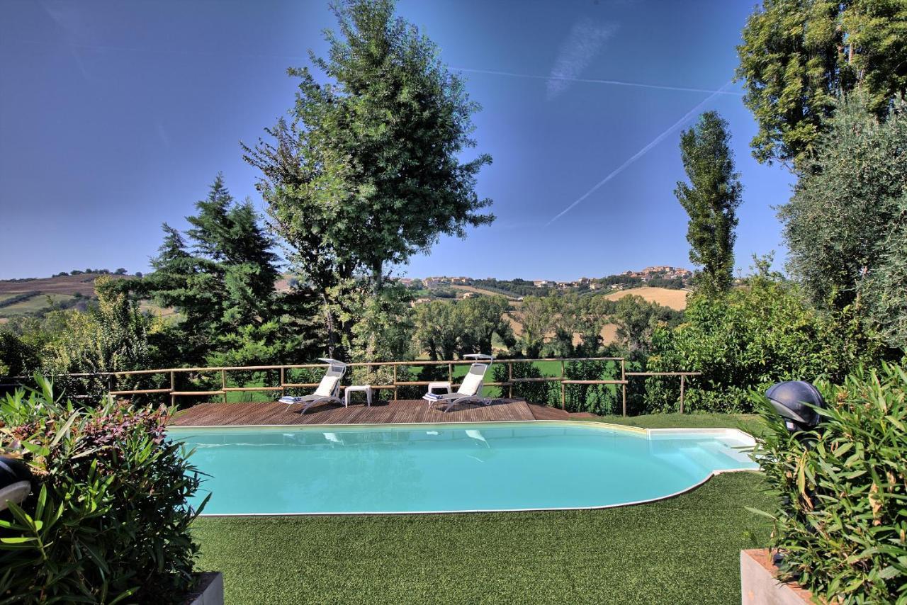 Grande Villa Storica Per Vacanze Con Giardino Privato E Piscina Ostra Εξωτερικό φωτογραφία
