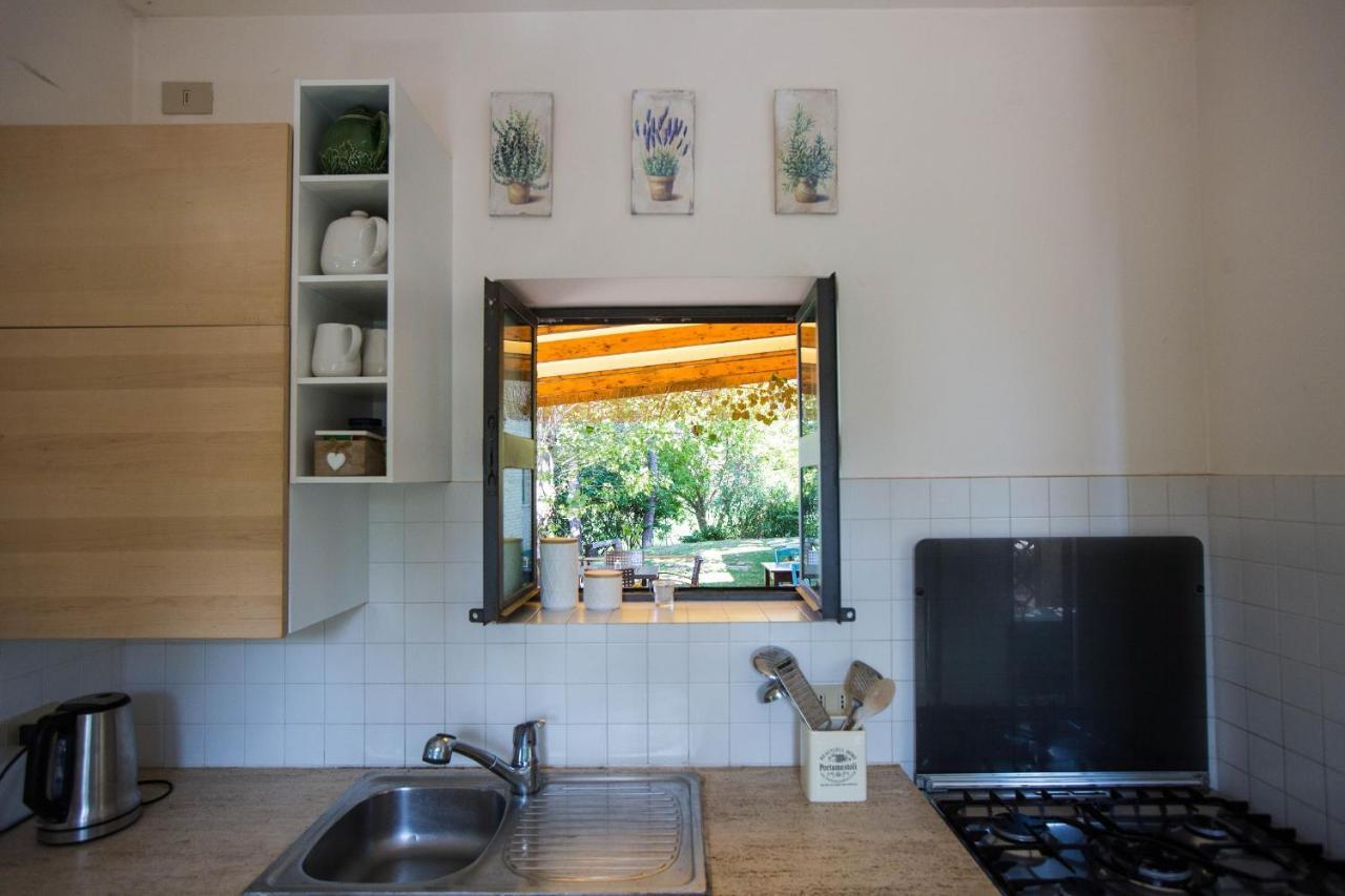Grande Villa Storica Per Vacanze Con Giardino Privato E Piscina Ostra Εξωτερικό φωτογραφία