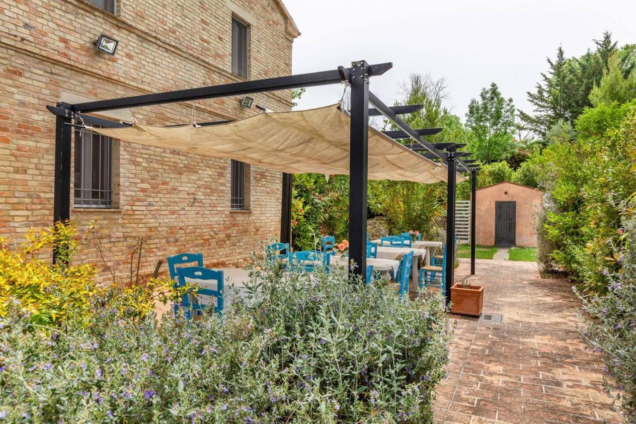 Grande Villa Storica Per Vacanze Con Giardino Privato E Piscina Ostra Εξωτερικό φωτογραφία