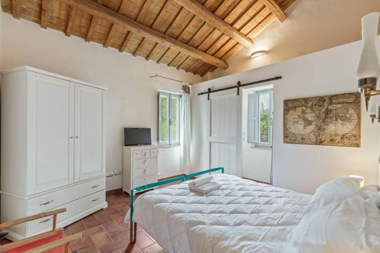Grande Villa Storica Per Vacanze Con Giardino Privato E Piscina Ostra Εξωτερικό φωτογραφία