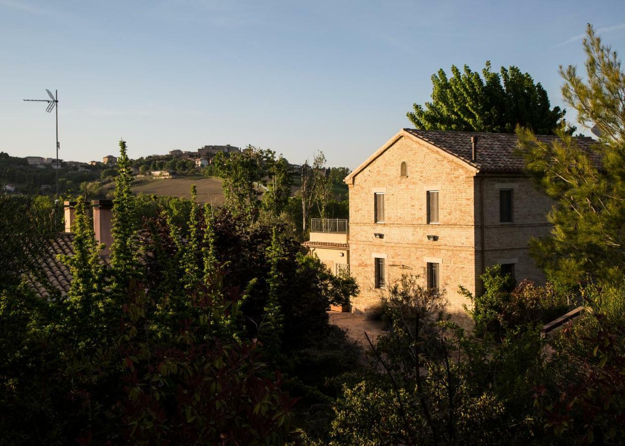 Grande Villa Storica Per Vacanze Con Giardino Privato E Piscina Ostra Εξωτερικό φωτογραφία