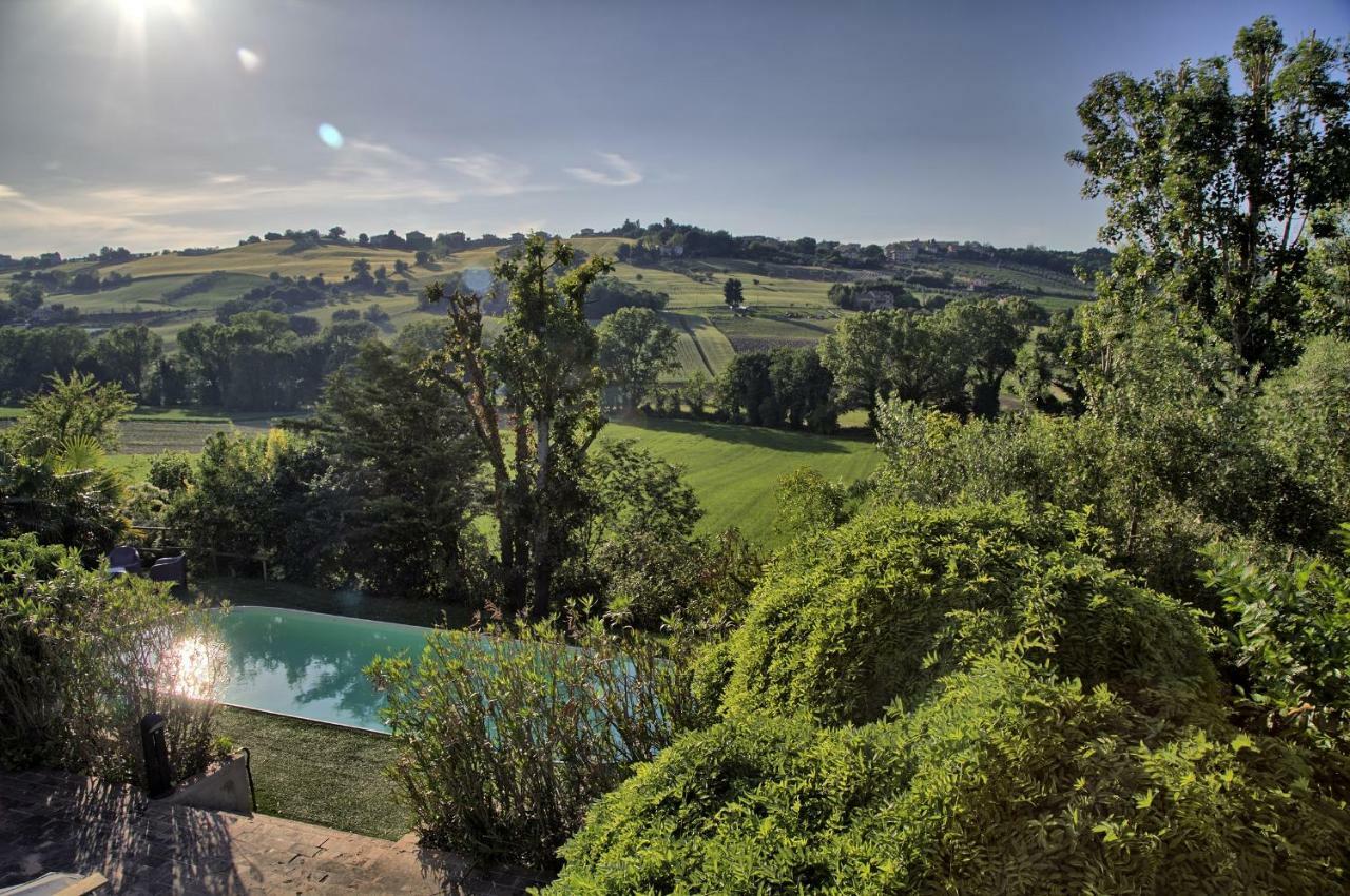 Grande Villa Storica Per Vacanze Con Giardino Privato E Piscina Ostra Εξωτερικό φωτογραφία
