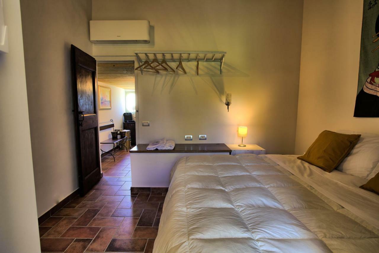 Grande Villa Storica Per Vacanze Con Giardino Privato E Piscina Ostra Εξωτερικό φωτογραφία