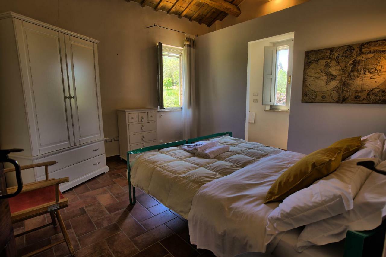Grande Villa Storica Per Vacanze Con Giardino Privato E Piscina Ostra Εξωτερικό φωτογραφία